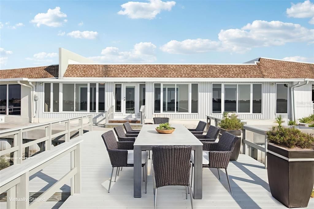 待售: $750,000 (2 贝兹, 3 浴室, 1940 平方英尺)