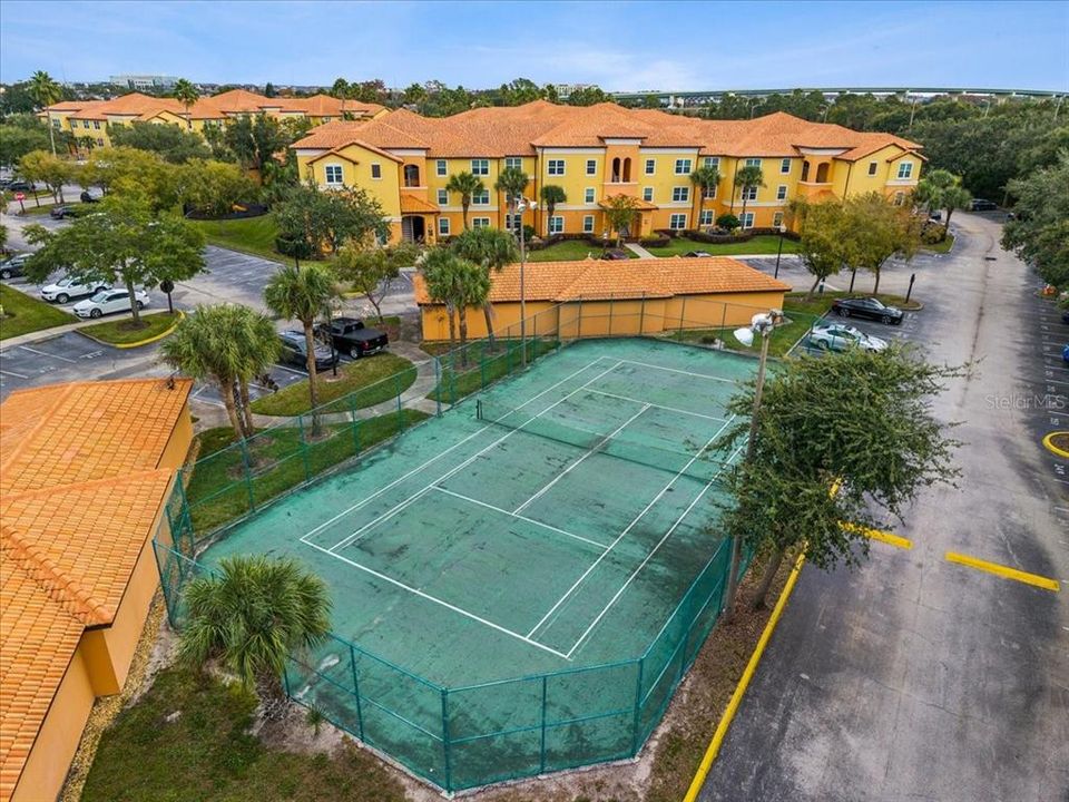 For Sale: $199,900 (2 beds, 2 baths, 1142 Square Feet)