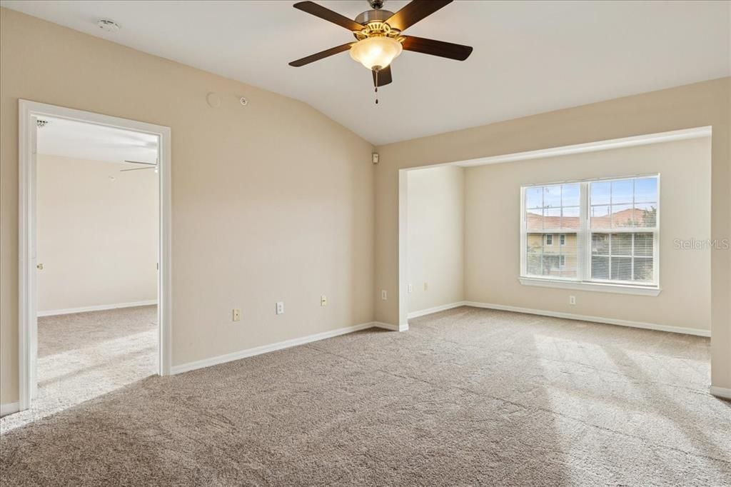 For Sale: $199,900 (2 beds, 2 baths, 1142 Square Feet)