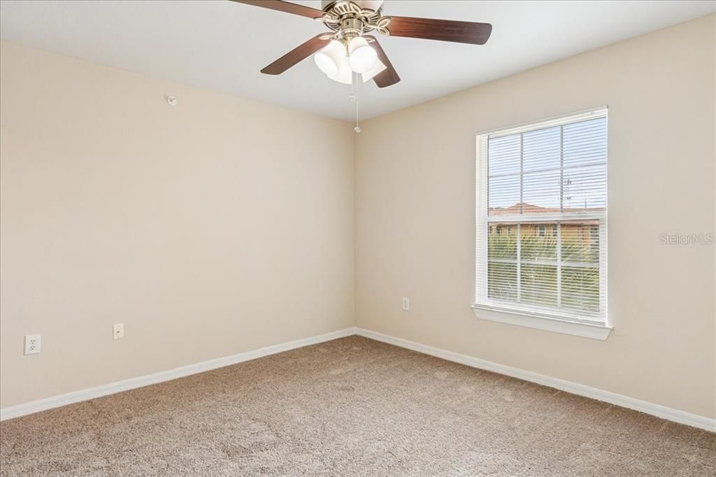 For Sale: $199,900 (2 beds, 2 baths, 1142 Square Feet)