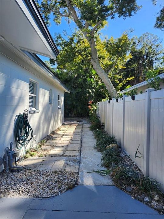 For Sale: $399,000 (3 beds, 2 baths, 1416 Square Feet)