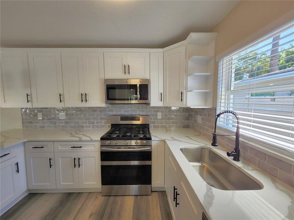 For Sale: $399,000 (3 beds, 2 baths, 1416 Square Feet)