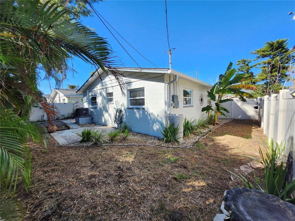 For Sale: $399,000 (3 beds, 2 baths, 1416 Square Feet)