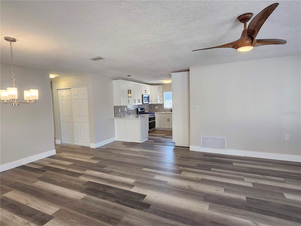 For Sale: $399,000 (3 beds, 2 baths, 1416 Square Feet)