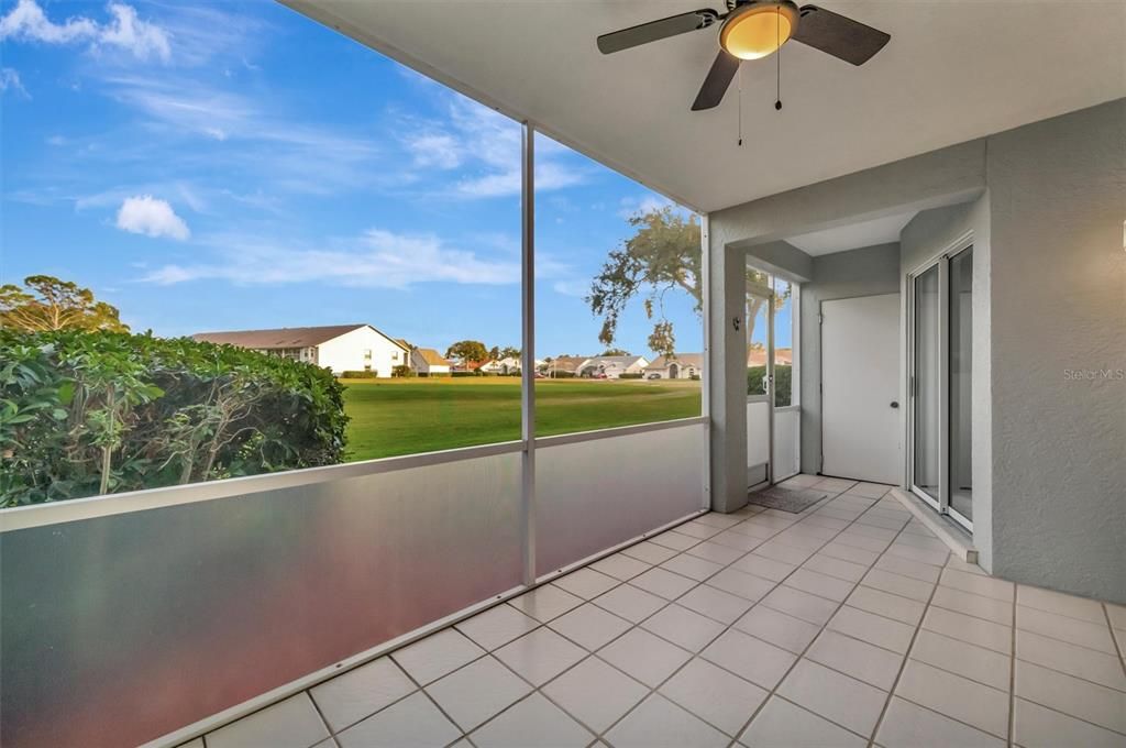 待售: $195,000 (2 贝兹, 2 浴室, 1042 平方英尺)