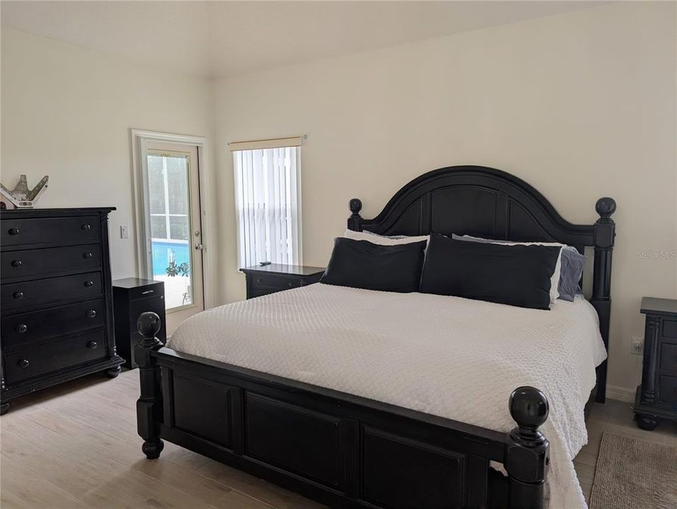 For Sale: $399,000 (3 beds, 2 baths, 2142 Square Feet)