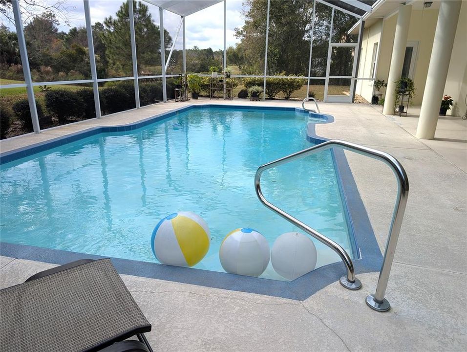 For Sale: $399,000 (3 beds, 2 baths, 2142 Square Feet)