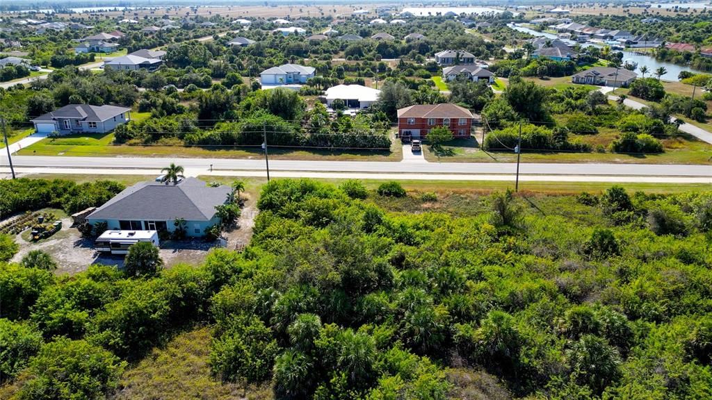 На продажу: $22,000 (0.23 acres)