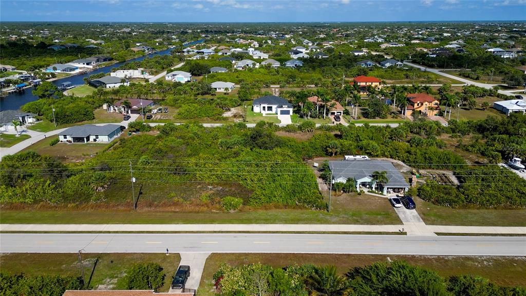 На продажу: $22,000 (0.23 acres)