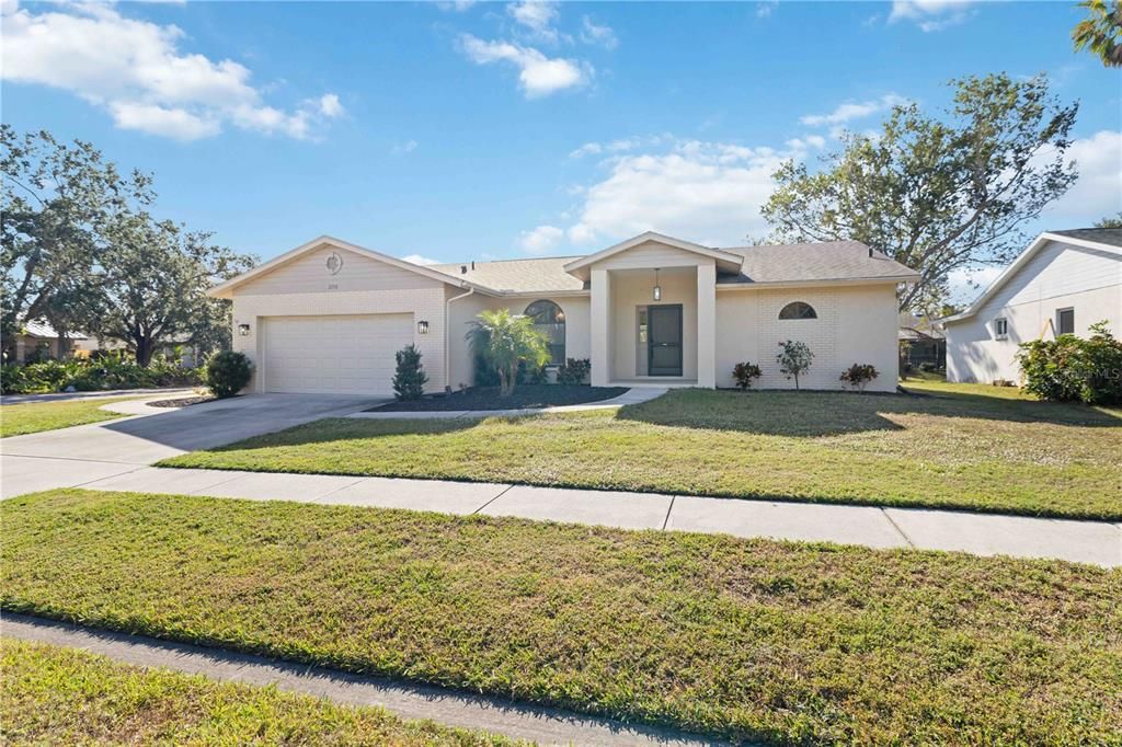 For Sale: $435,000 (3 beds, 2 baths, 1850 Square Feet)