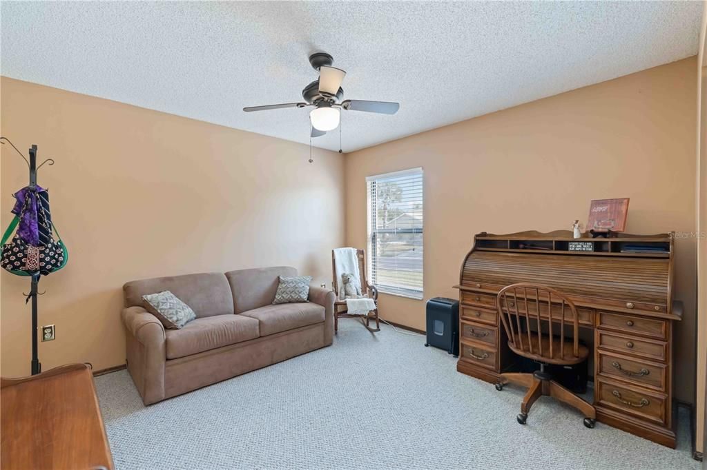 Active With Contract: $435,000 (3 beds, 2 baths, 1850 Square Feet)