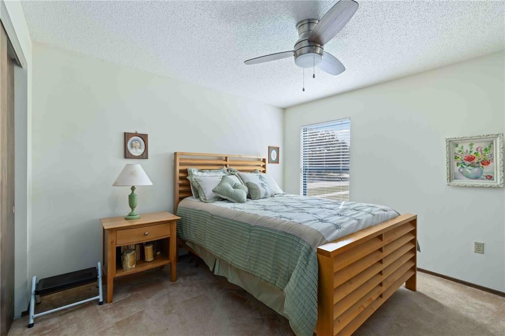 Active With Contract: $435,000 (3 beds, 2 baths, 1850 Square Feet)