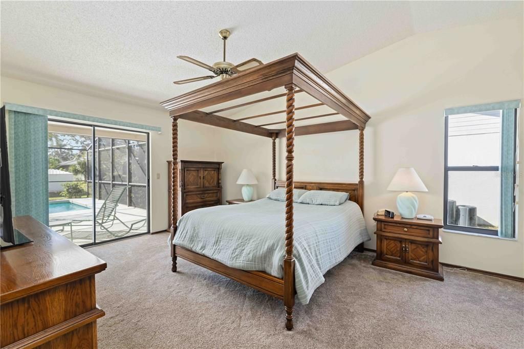 Active With Contract: $435,000 (3 beds, 2 baths, 1850 Square Feet)