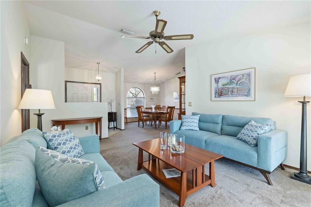 For Sale: $435,000 (3 beds, 2 baths, 1850 Square Feet)