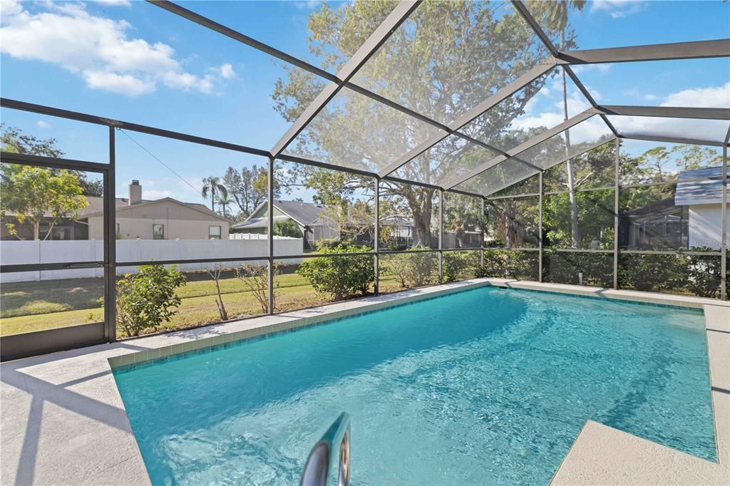 Active With Contract: $435,000 (3 beds, 2 baths, 1850 Square Feet)