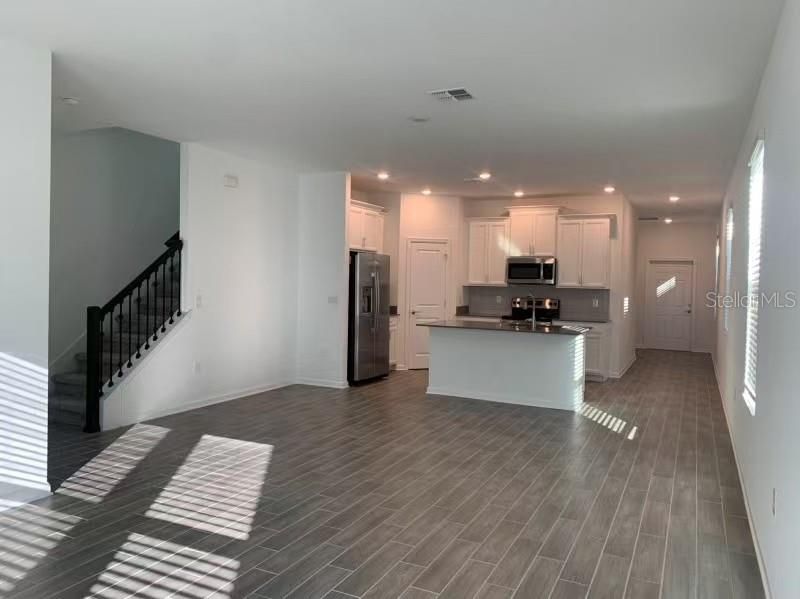 待售: $570,000 (4 贝兹, 3 浴室, 2492 平方英尺)