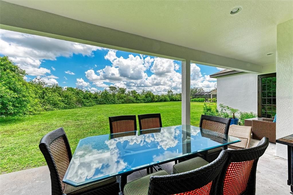 En Venta: $1,050,000 (4 camas, 3 baños, 3200 Pies cuadrados)