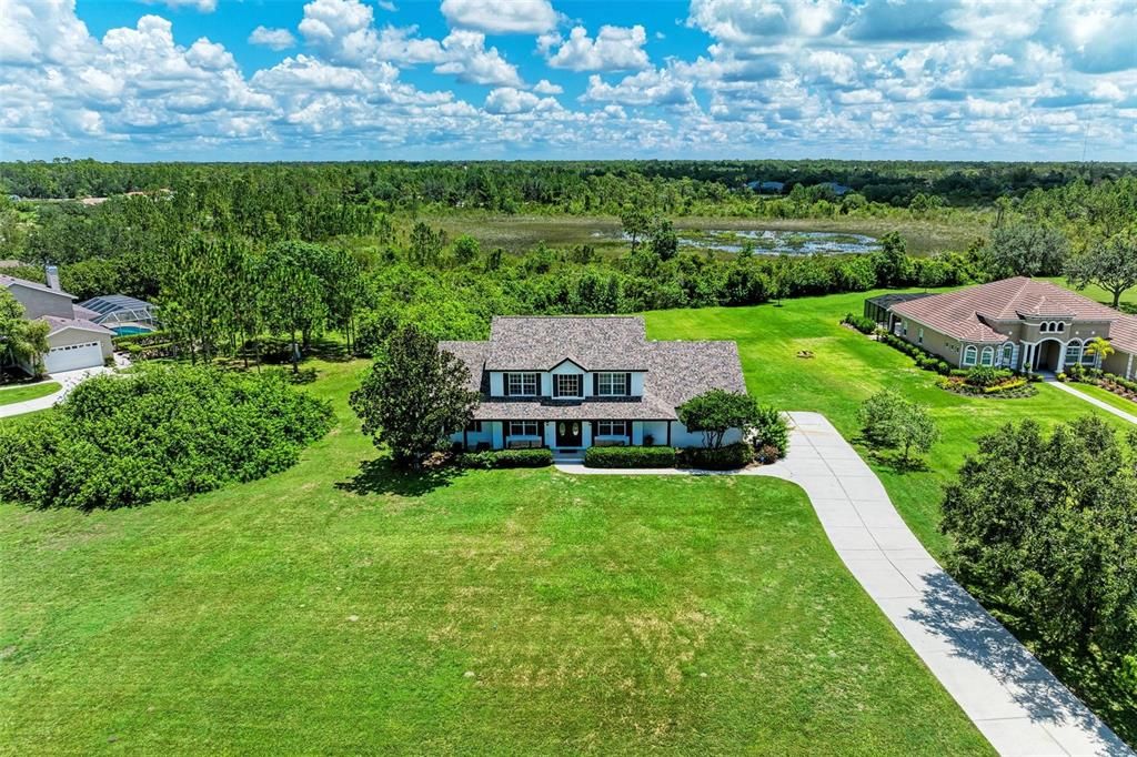 En Venta: $1,050,000 (4 camas, 3 baños, 3200 Pies cuadrados)