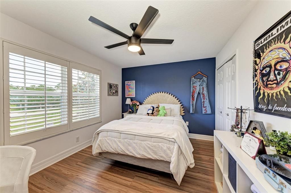 En Venta: $1,050,000 (4 camas, 3 baños, 3200 Pies cuadrados)