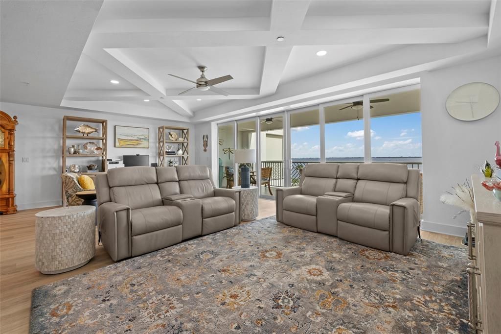 For Sale: $680,000 (2 beds, 2 baths, 1782 Square Feet)