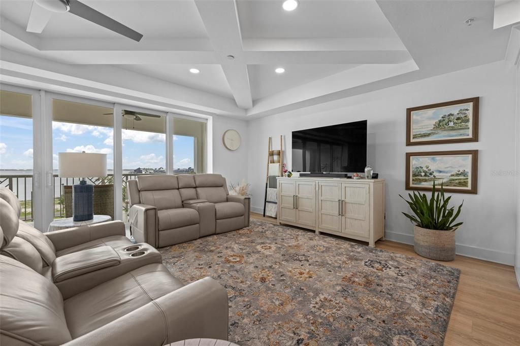 For Sale: $680,000 (2 beds, 2 baths, 1782 Square Feet)