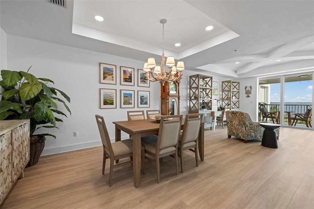 For Sale: $680,000 (2 beds, 2 baths, 1782 Square Feet)