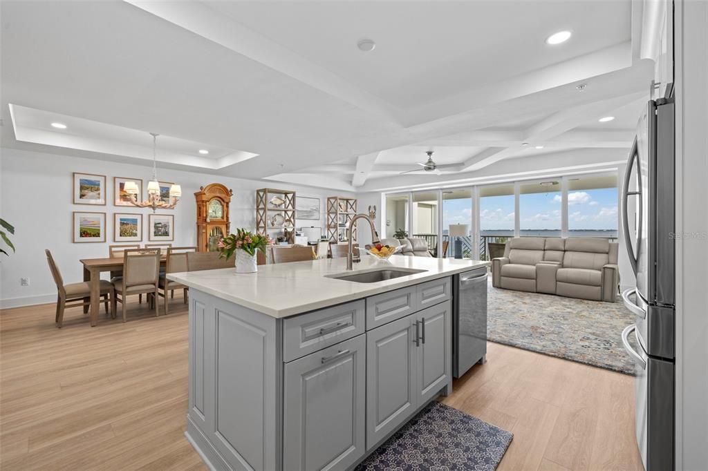 For Sale: $680,000 (2 beds, 2 baths, 1782 Square Feet)