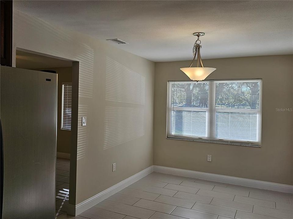 出租: $2,200 (3 贝兹, 2 浴室, 1194 平方英尺)