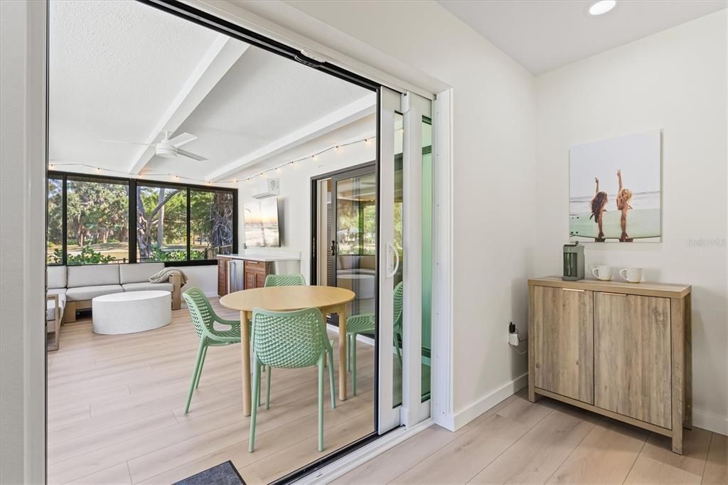 出租: $12,000 (3 贝兹, 2 浴室, 1934 平方英尺)