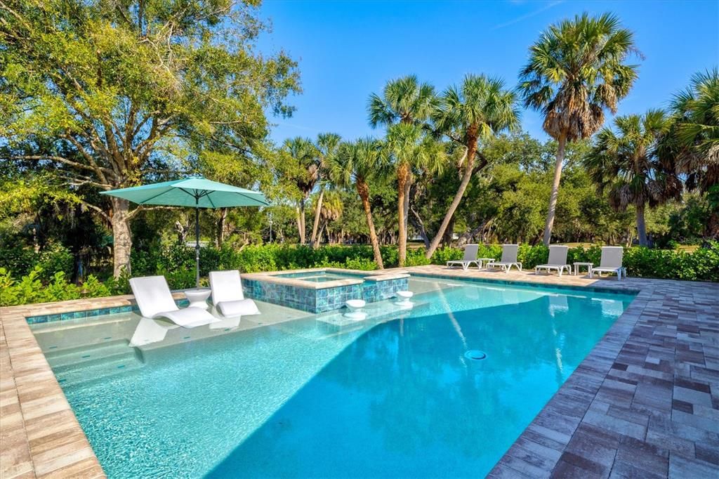 出租: $12,000 (3 贝兹, 2 浴室, 1934 平方英尺)