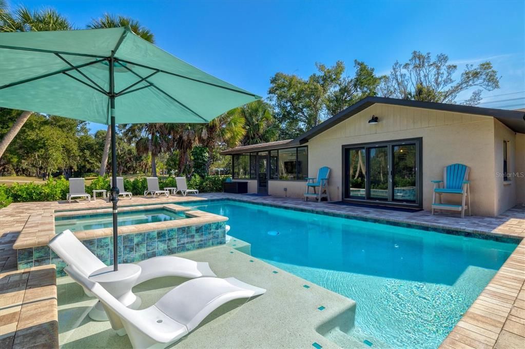 出租: $12,000 (3 贝兹, 2 浴室, 1934 平方英尺)