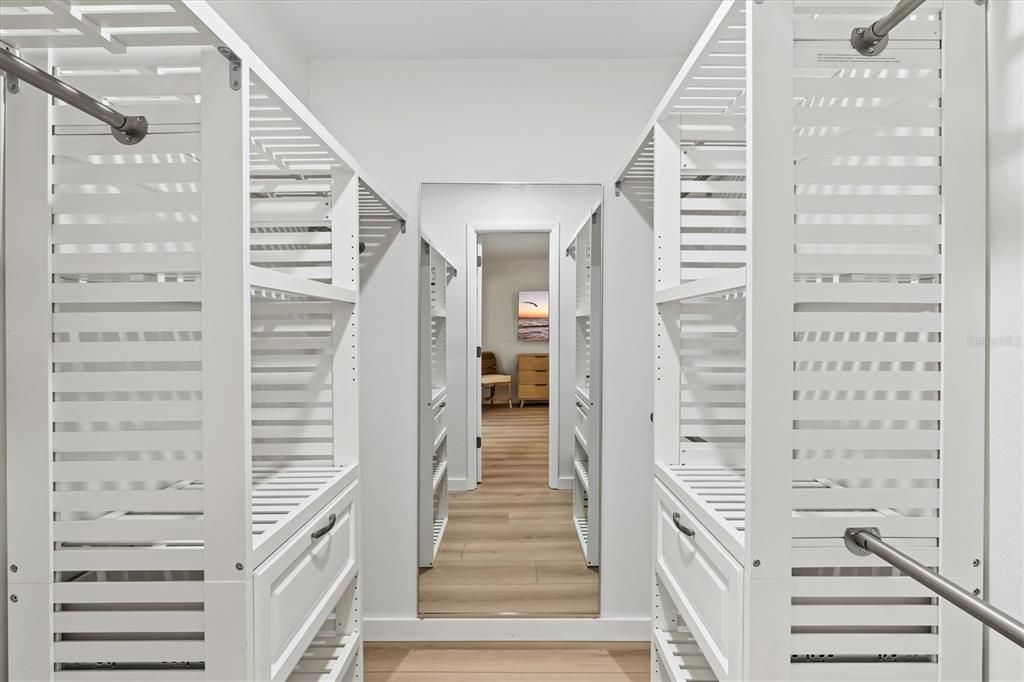 出租: $12,000 (3 贝兹, 2 浴室, 1934 平方英尺)