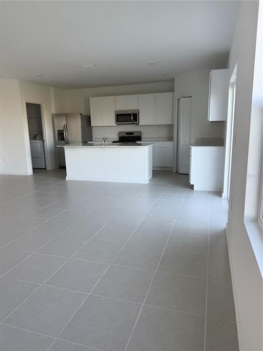 出租: $2,300 (5 贝兹, 2 浴室, 2112 平方英尺)