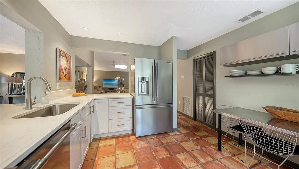 待售: $655,000 (2 贝兹, 2 浴室, 1664 平方英尺)