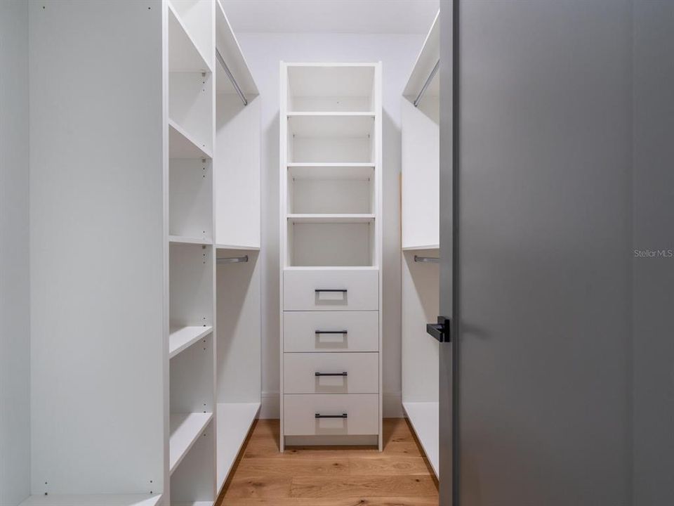 В аренду: $15,000 (4 спален, 5 ванн, 3864 Квадратных фут)