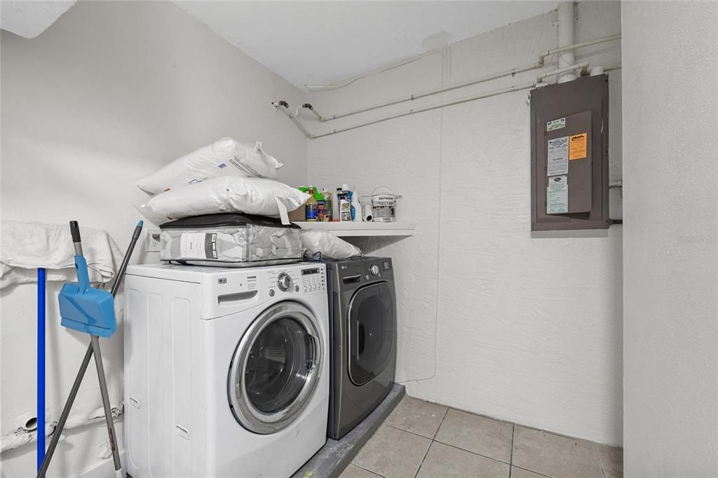 На продажу: $365,000 (4 спален, 3 ванн, 1750 Квадратных фут)