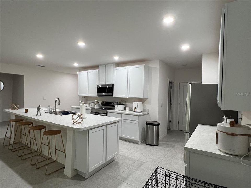 En Venta: $396,800 (3 camas, 2 baños, 1984 Pies cuadrados)