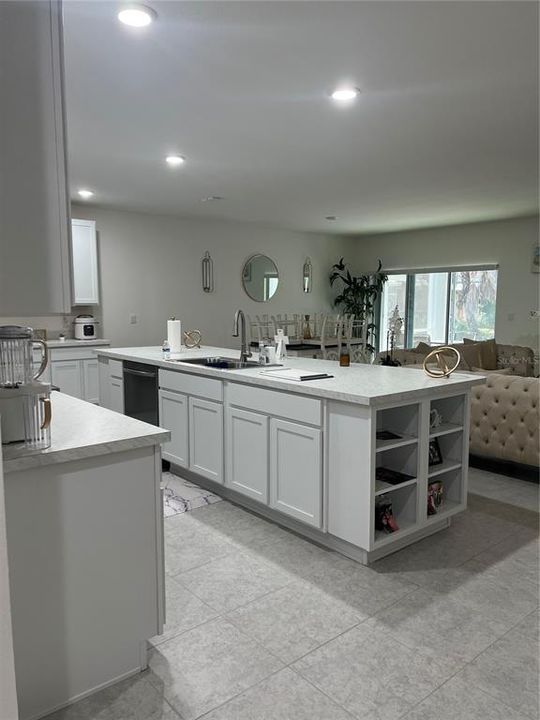 En Venta: $396,800 (3 camas, 2 baños, 1984 Pies cuadrados)