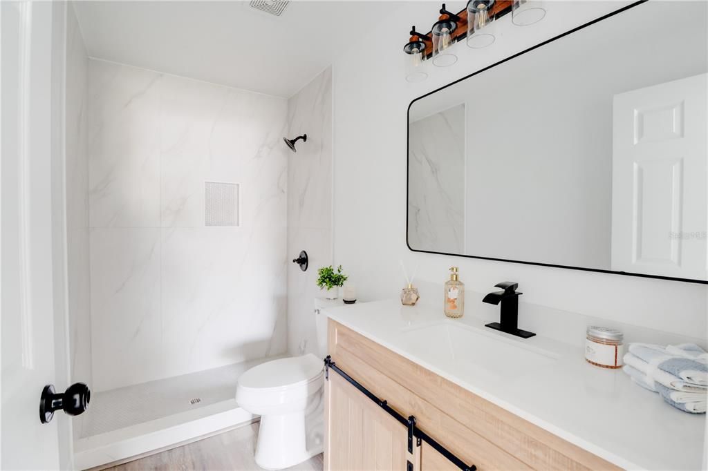 For Rent: $1,600 (2 beds, 2 baths, 1040 Square Feet)