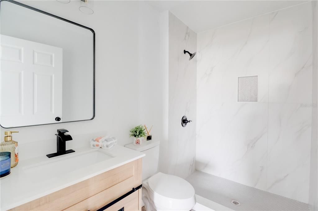 For Rent: $1,600 (2 beds, 2 baths, 1040 Square Feet)