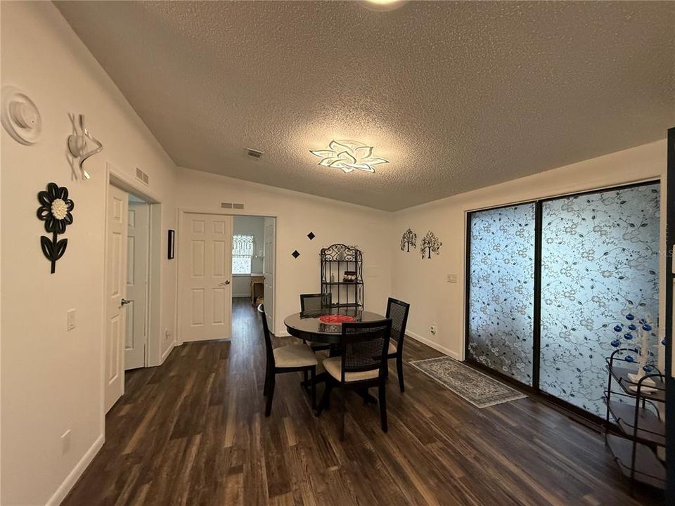 На продажу: $248,500 (2 спален, 2 ванн, 1439 Квадратных фут)