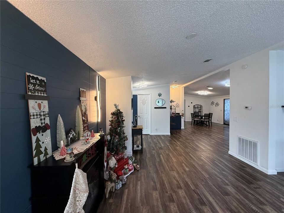 На продажу: $248,500 (2 спален, 2 ванн, 1439 Квадратных фут)