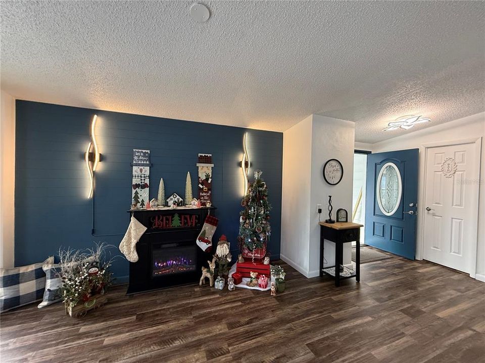 На продажу: $248,500 (2 спален, 2 ванн, 1439 Квадратных фут)