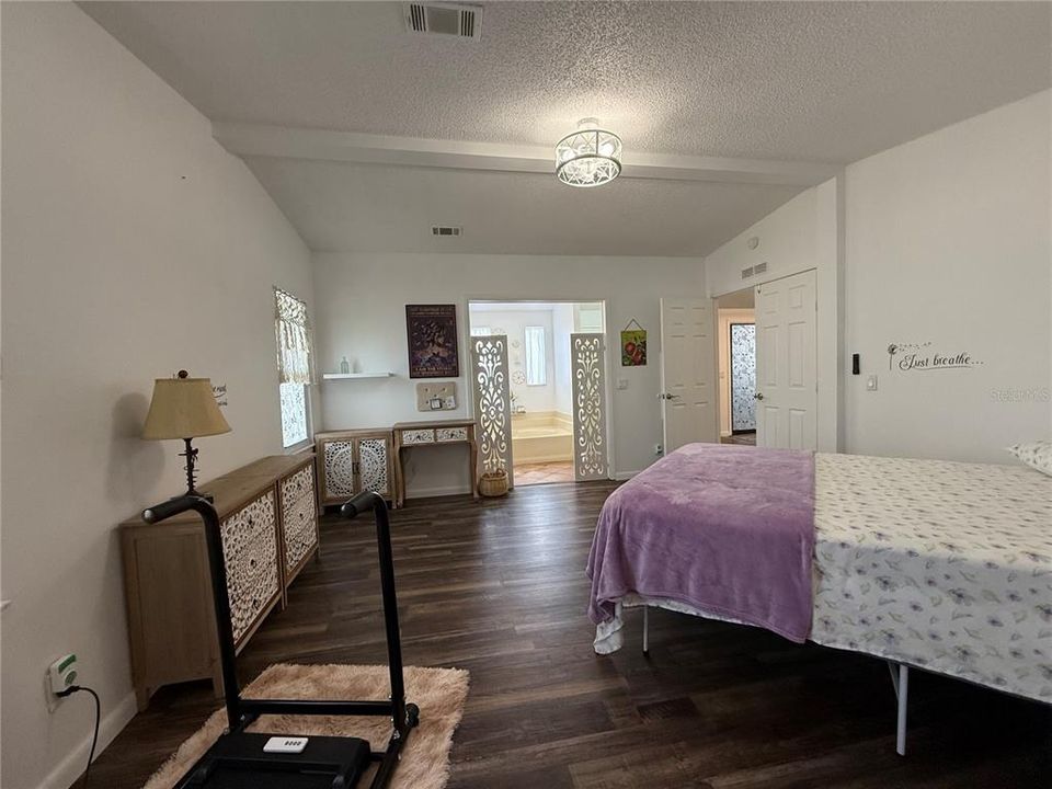 На продажу: $248,500 (2 спален, 2 ванн, 1439 Квадратных фут)