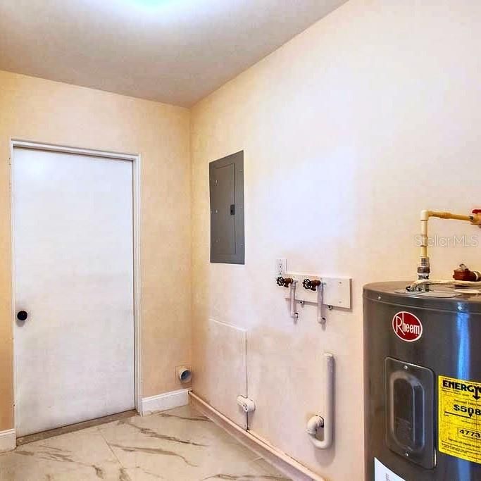 На продажу: $525,000 (4 спален, 2 ванн, 1968 Квадратных фут)