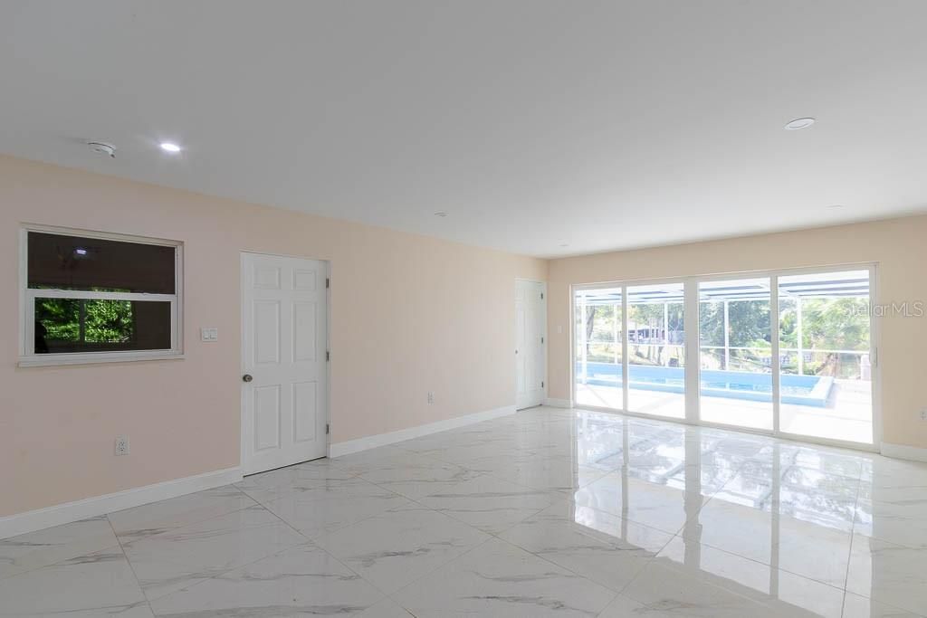 На продажу: $525,000 (4 спален, 2 ванн, 1968 Квадратных фут)