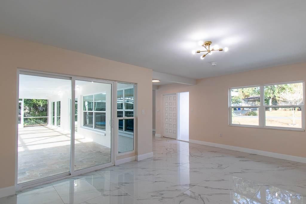 На продажу: $525,000 (4 спален, 2 ванн, 1968 Квадратных фут)