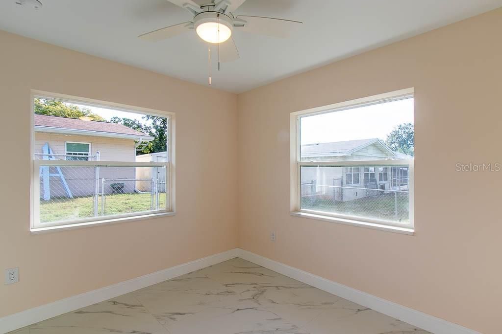 На продажу: $525,000 (4 спален, 2 ванн, 1968 Квадратных фут)