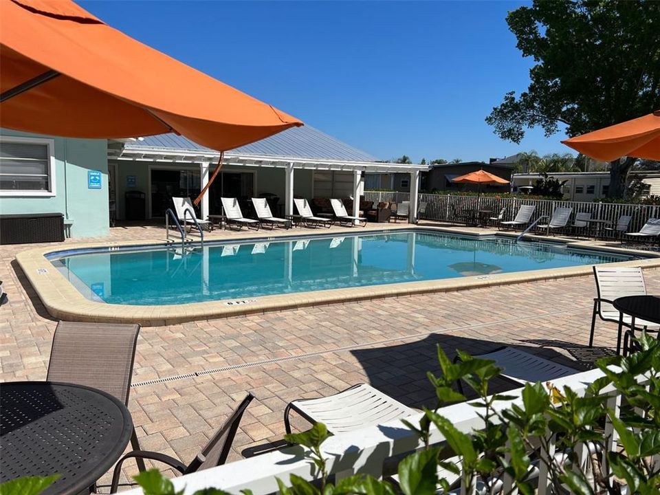 出租: $1,800 (2 贝兹, 2 浴室, 900 平方英尺)