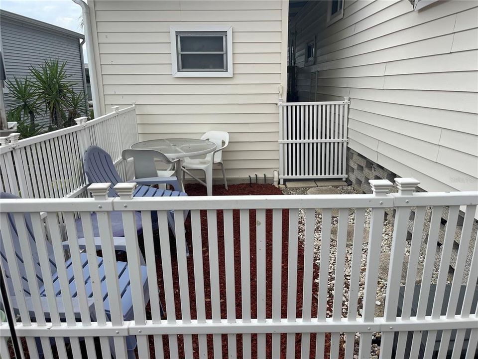 出租: $1,800 (2 贝兹, 2 浴室, 900 平方英尺)